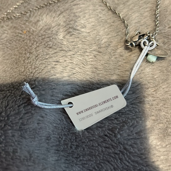 Liz Palacios Mint Alabaster, Green Enamel, Crystals & Fresh Water Pearl Necklace - Picture 6 of 12